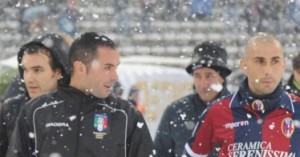 雪で中止 © Bologna FC