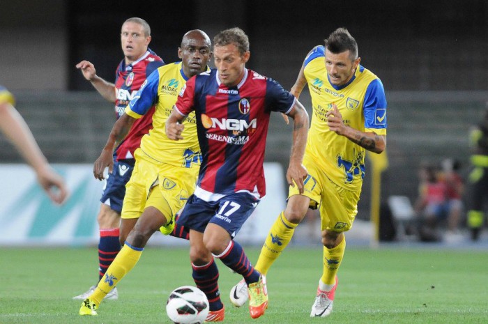 グアレンテはリーグでのロッソブルデビュー © Bologna FC