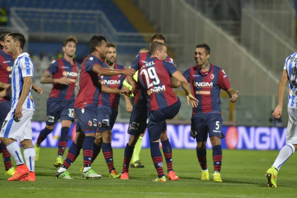 エアギターセレブレーションのブッシェル © Bologna FC