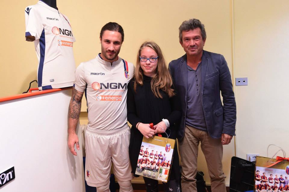 デザインしたカルロッタちゃん © Bologna FC