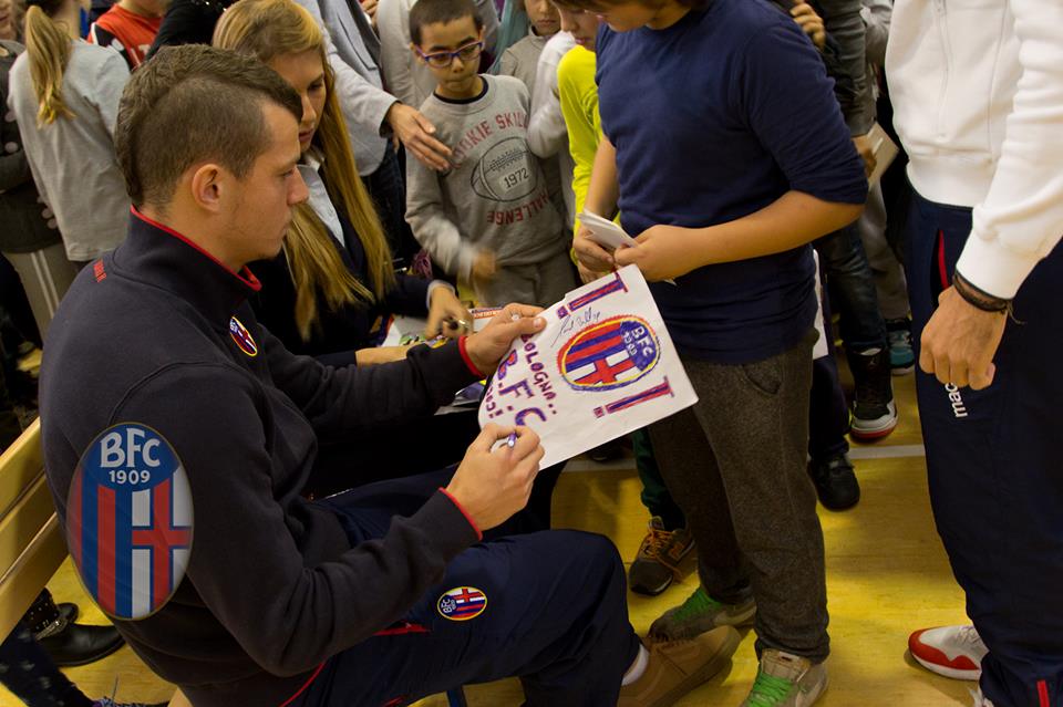 Buchel torna a scuola © Bologna FC