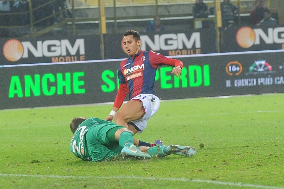 決定機を逃したインプロタ © Bologna FC