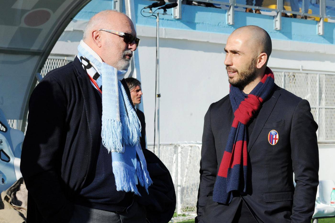 チームマネージャーとしてベンチ入りしたディヴァイオ © Bologna FC