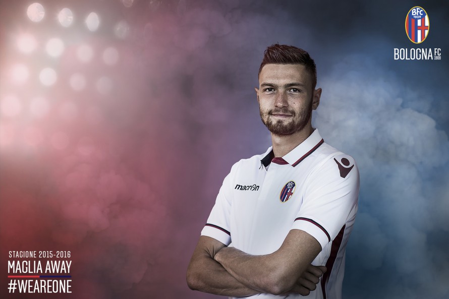 ボローニャ、2015-2016 シーズンのアウェイユニを発表 © Bologna FC