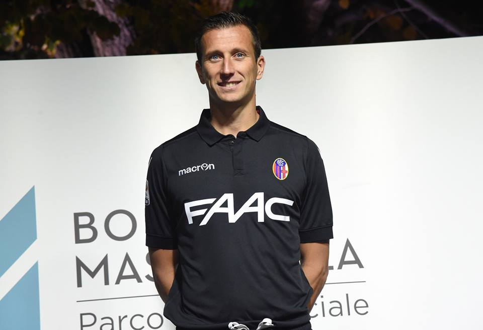 ボローニャ、2015-2016シーズン用のサードユニフォームを発表 © Bologna FC